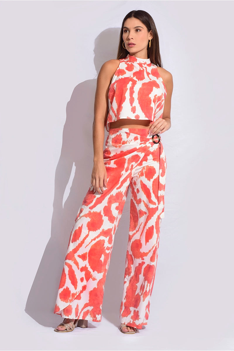 Blusa cuello alto estampada