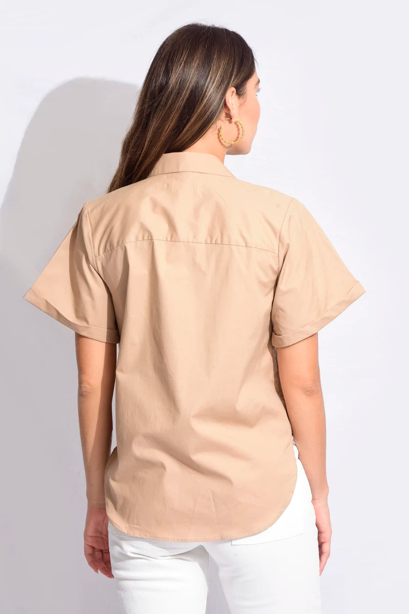 Camisa manga corta camel con bolsillo