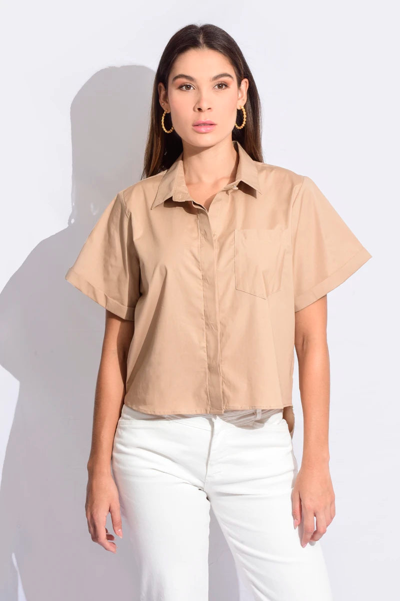 Camisa manga corta camel con bolsillo