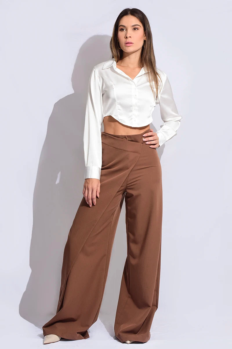 Pantalón recto con tapa diagonal