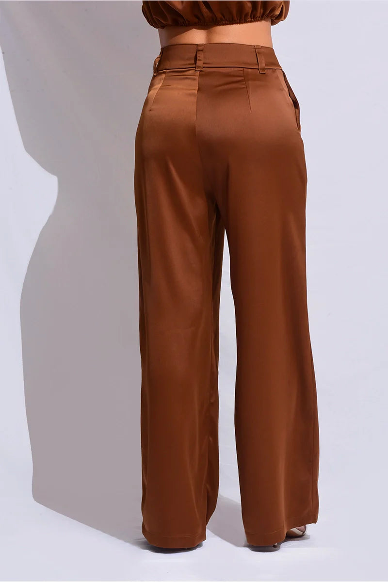 Pantalón tiro alto bota recta