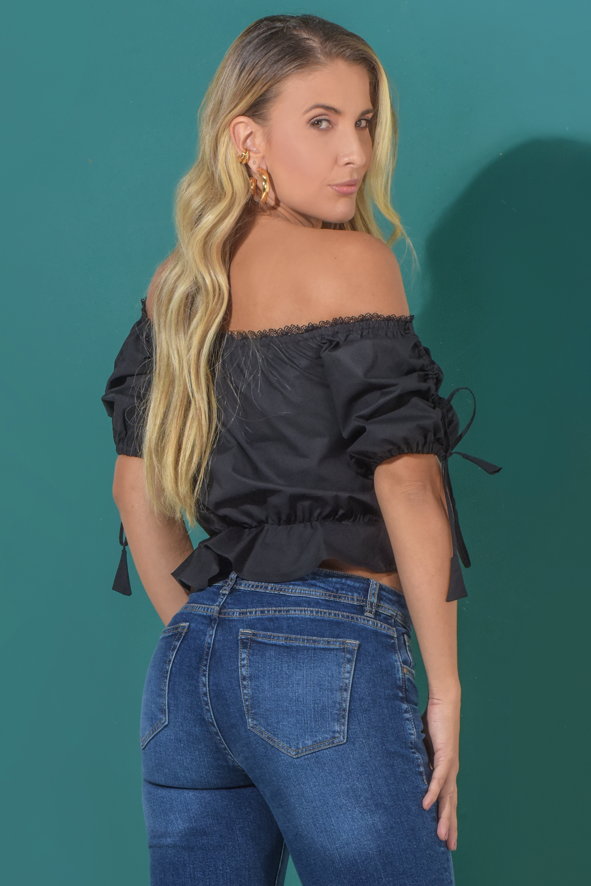 Blusa peplum hombros descubiertos