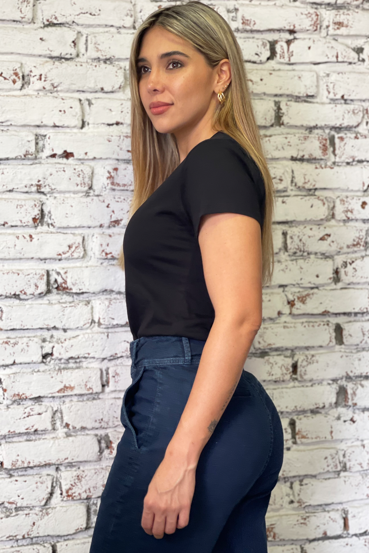 Camiseta básica cuello v