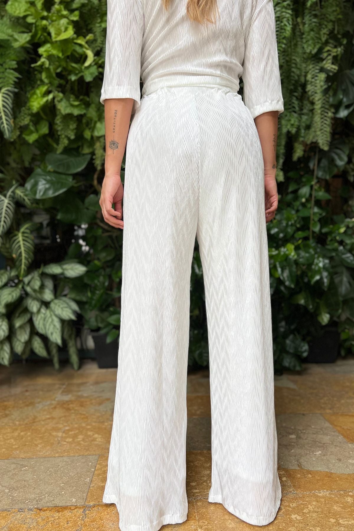 Pantalón resortado tiro alto