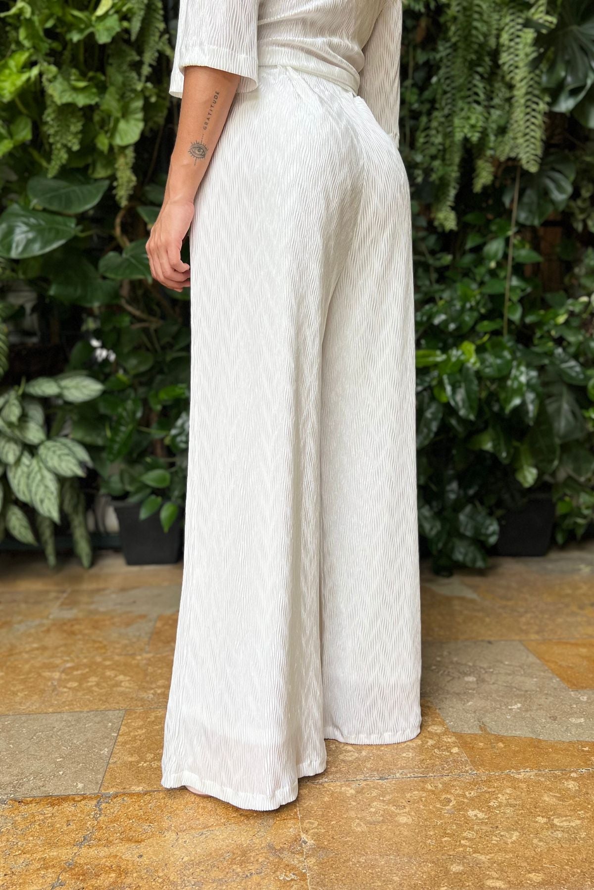 Pantalón resortado tiro alto